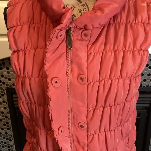 Tribal salmon vest, size medium - Picture 3 of 9